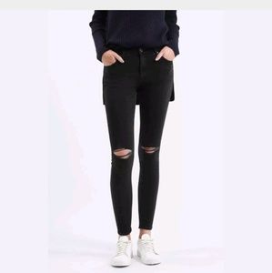 Topshop Moto Leigh Ripped Skinny Jeans in Black 